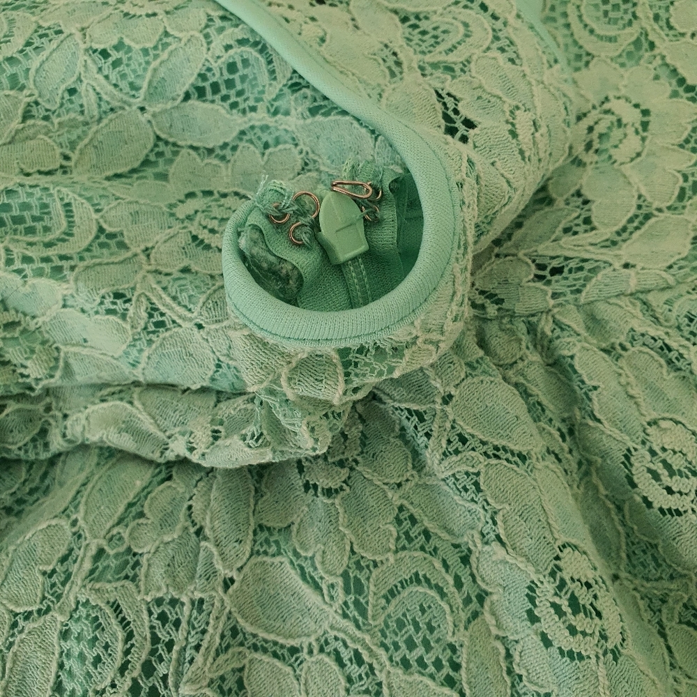 Living Doll Mint Green Embroidered Lace Dress Size 12 - Picture 8 of 8
